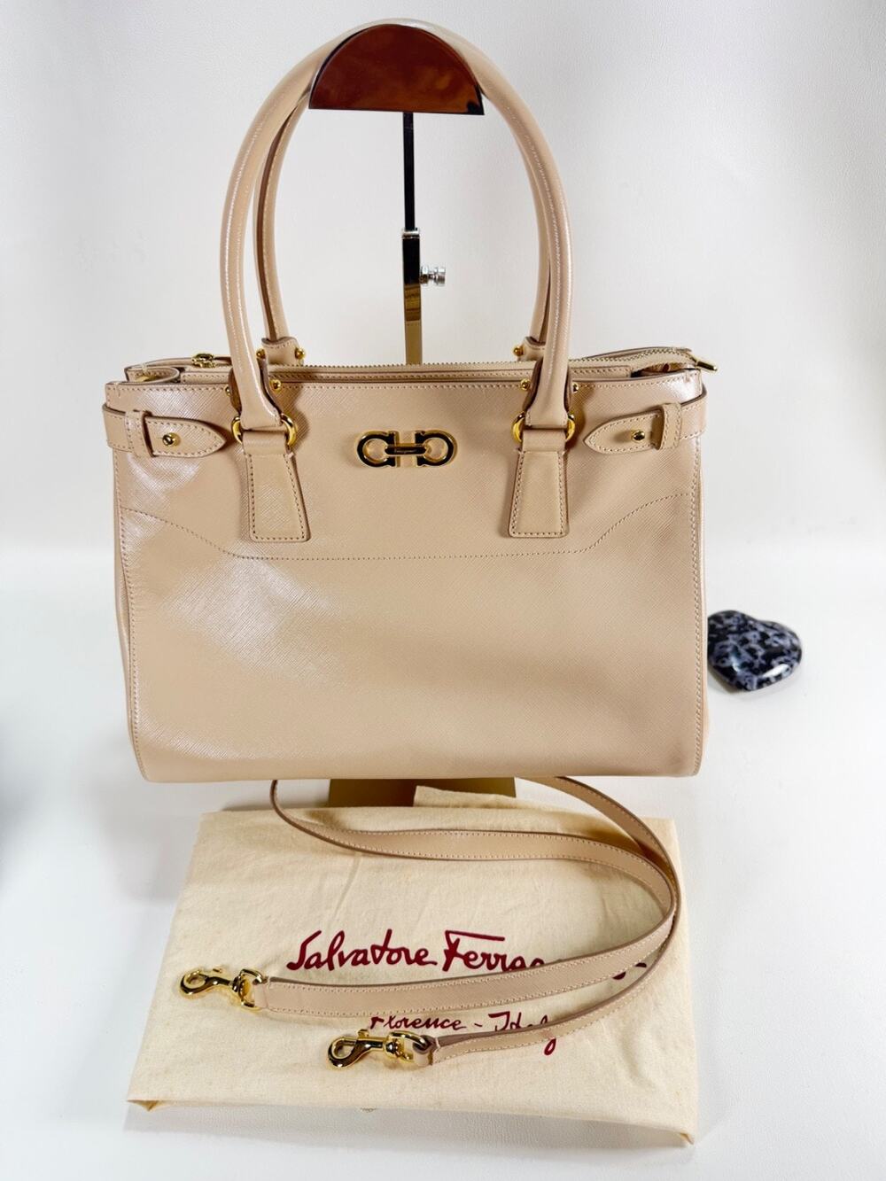 NWOT Ferragamo Double Gancini Saffiano Leather Tote Bag Nude Satchel Purse Strap